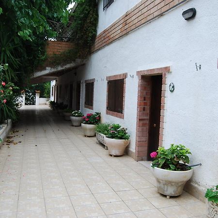 Apartamentos Les Moreres Duesaigues ภายนอก รูปภาพ