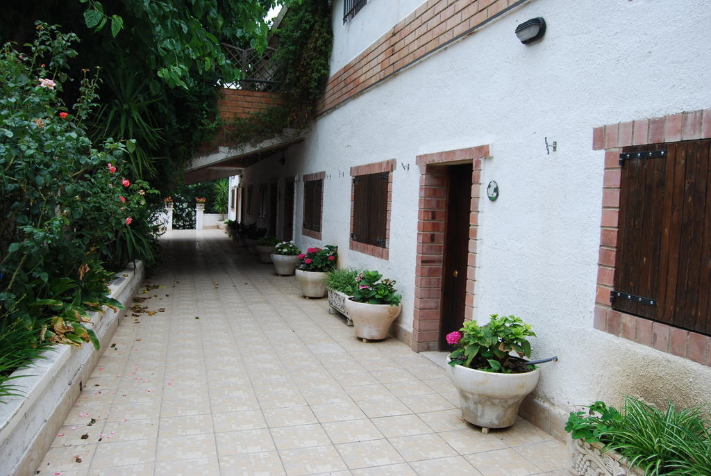 Apartamentos Les Moreres Duesaigues ภายนอก รูปภาพ